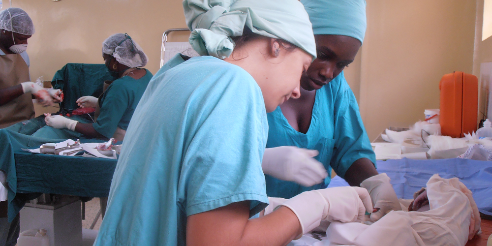 Uganda medical volunteer project